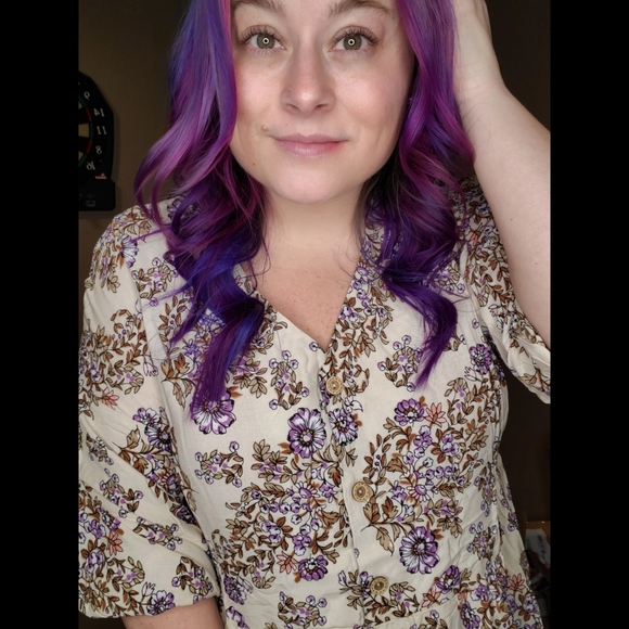 Boho Cream/purple floral v-neck quarter sleeve tiered shift dress with pockets - Picture 9 of 10